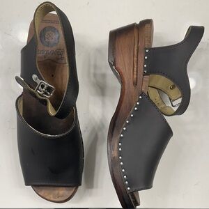 Black Leather Open-Toe Clog Sandals with Ankle Strap